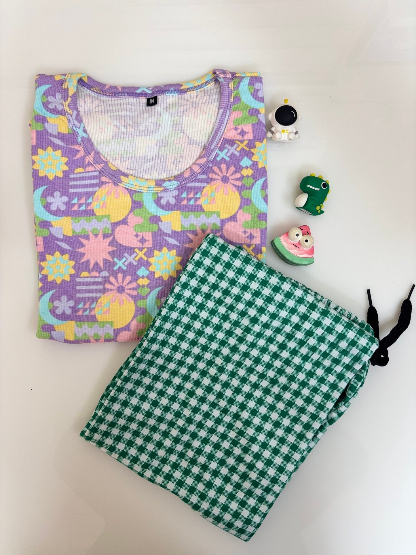 Purple Night Pattern Printed T-shirt with Green Contrast Pant Set