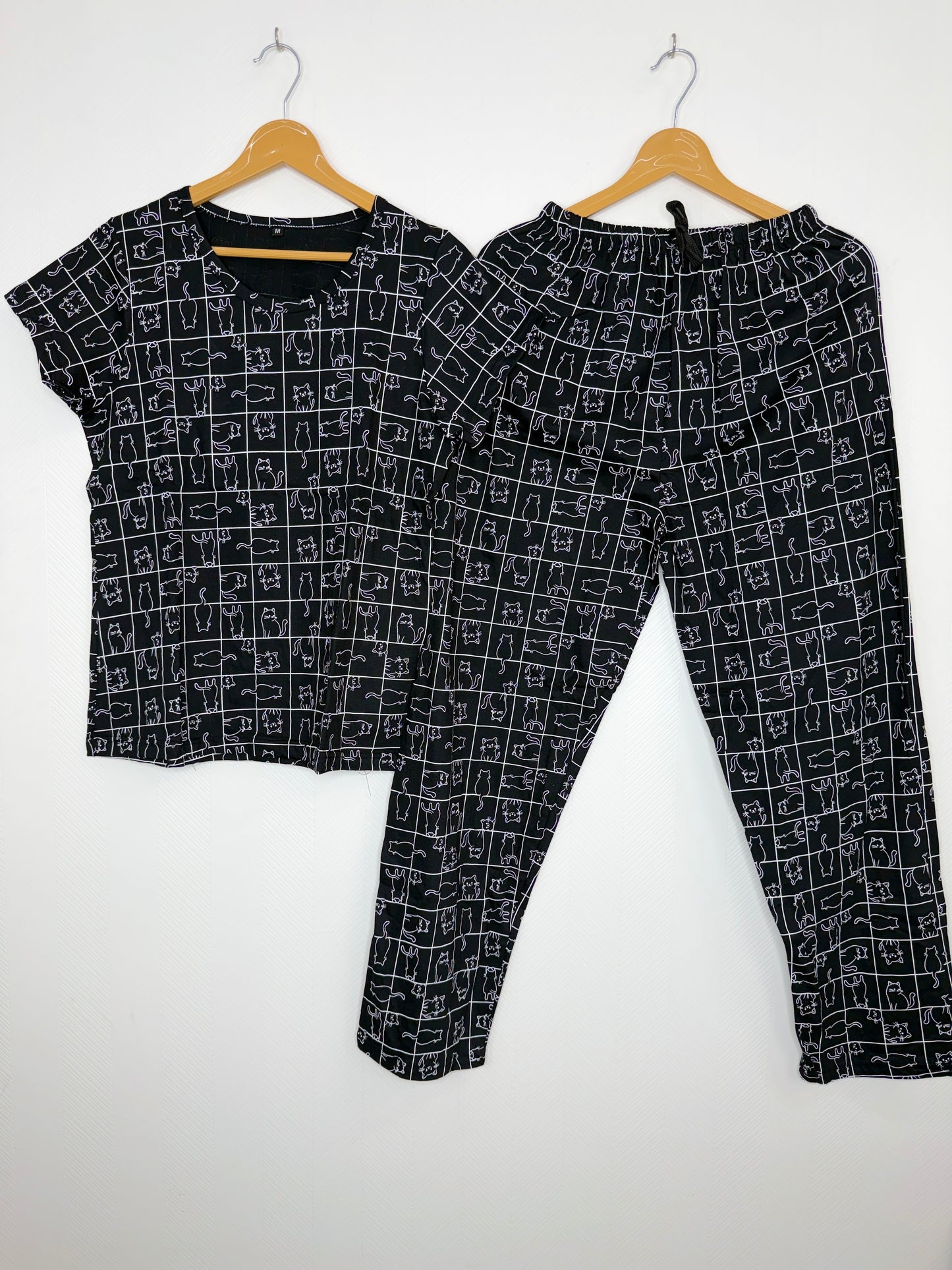 Black with White Cat's Printed T-shirt with Combo Pant Set