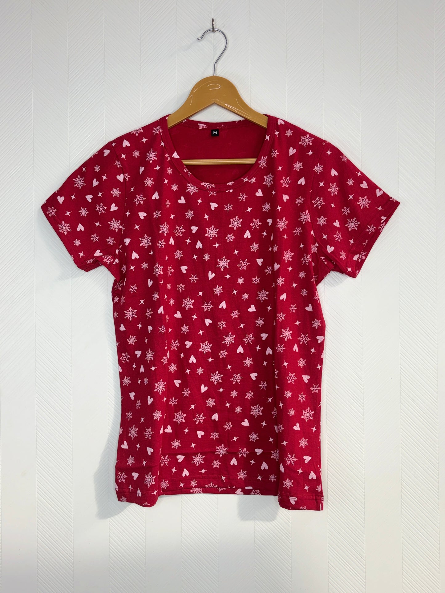 Red Snowflake Hearts Women's T-Shirt