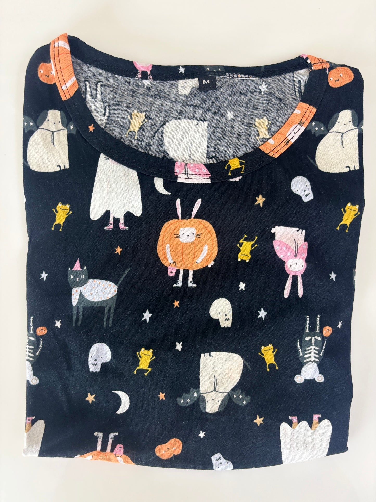 Jet Black Spooky Friends Cartoon Print Feeding Maternity T-Shirt