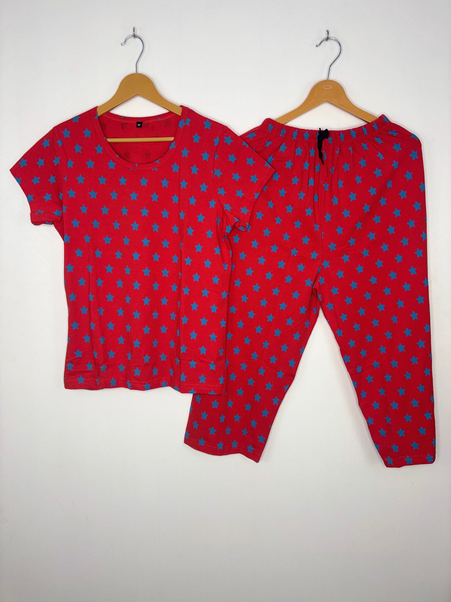 Red Star Print T-Shirt and 3/4th Coords