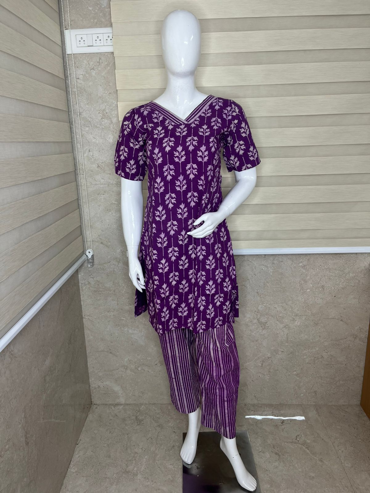 Women's Purple Floral Printed Short Kurti