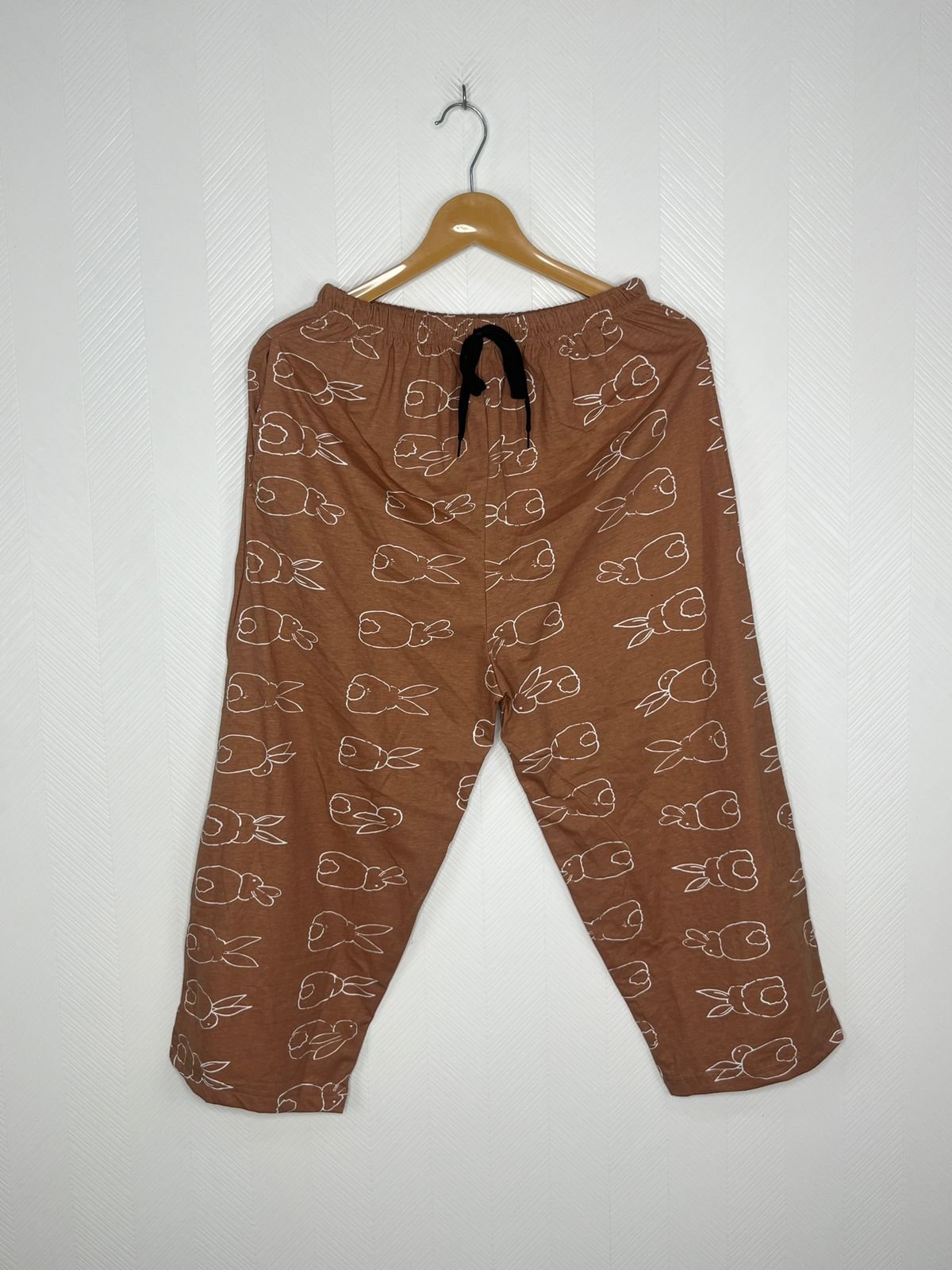 Caramel Brown Bunny Outline Printed Cotton 3/4th Pants