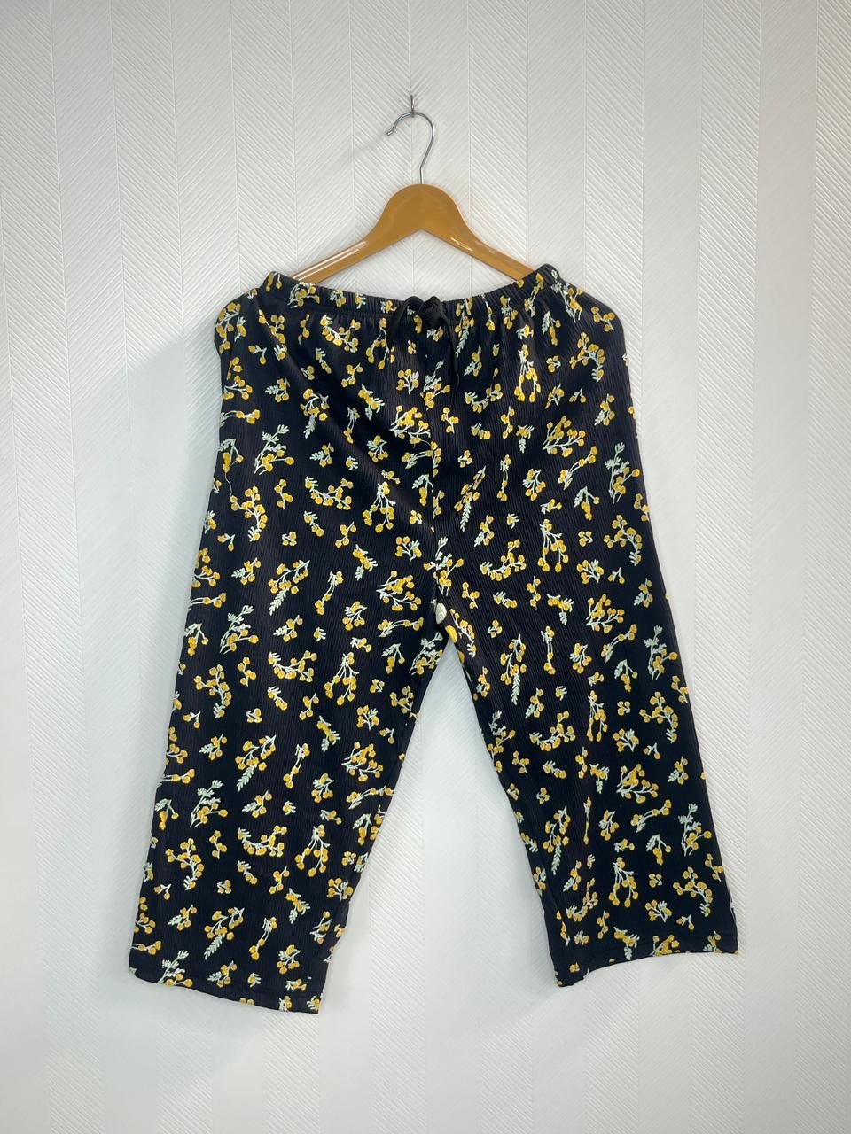 Midnight Ditsy Floral 3/4th Pants
