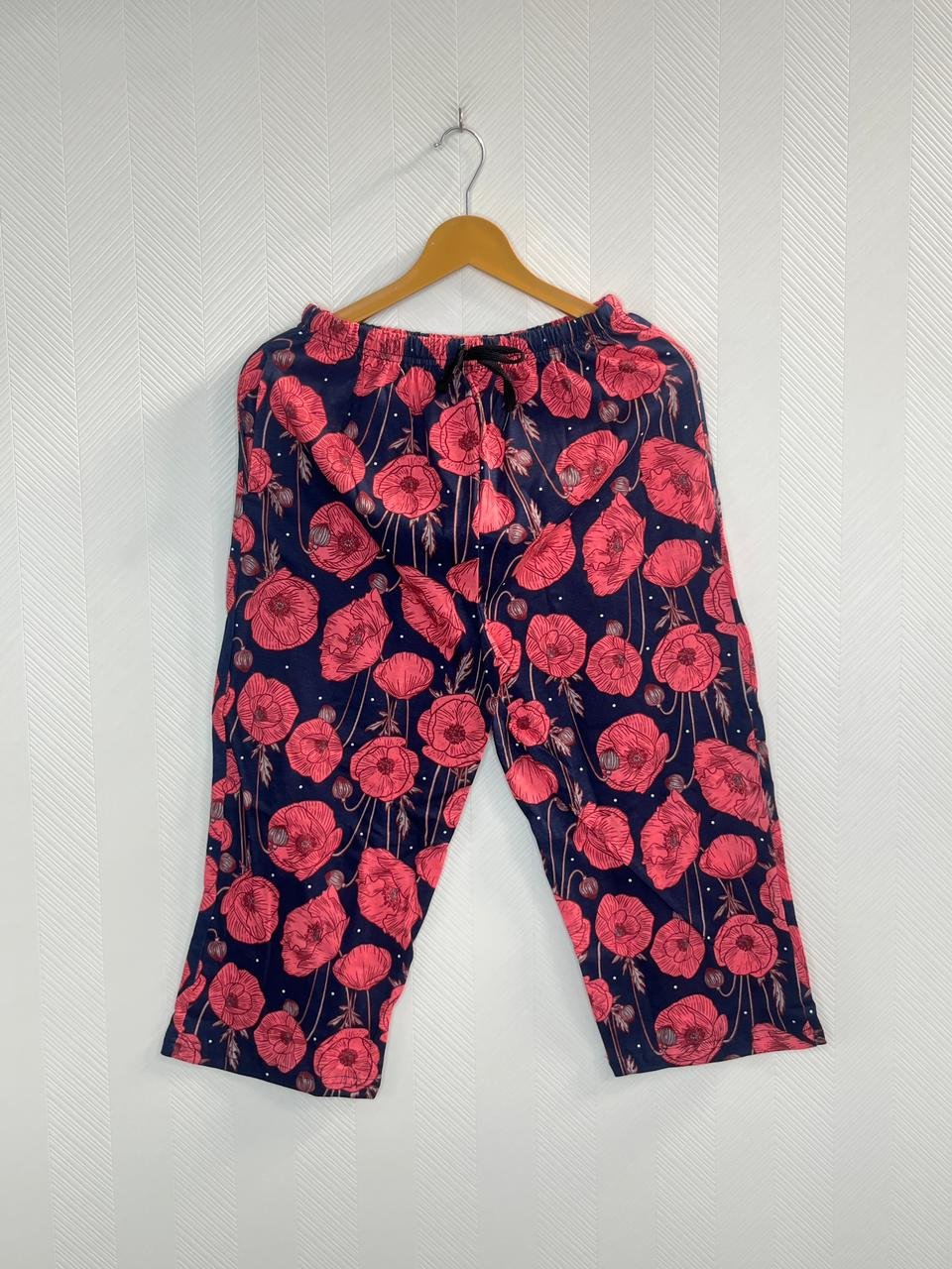Midnight Poppy Bloom 3/4th Pants