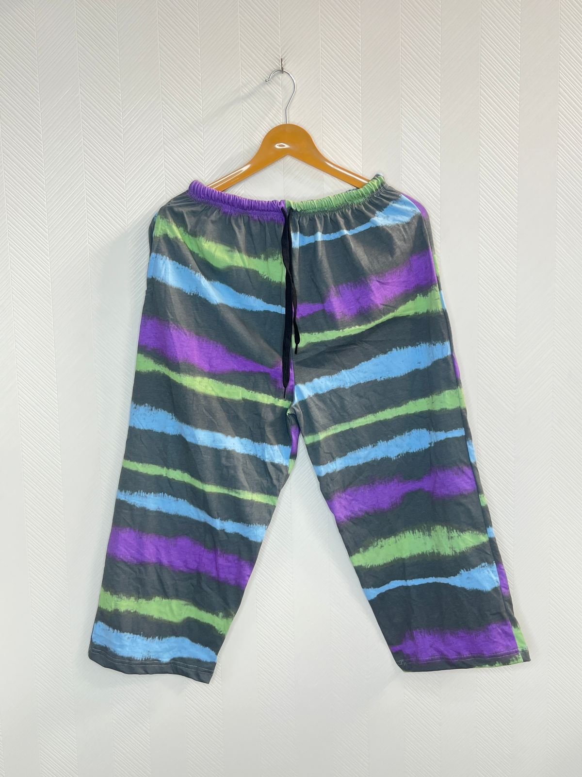 Neon Wave Stripe 3/4th Pants
