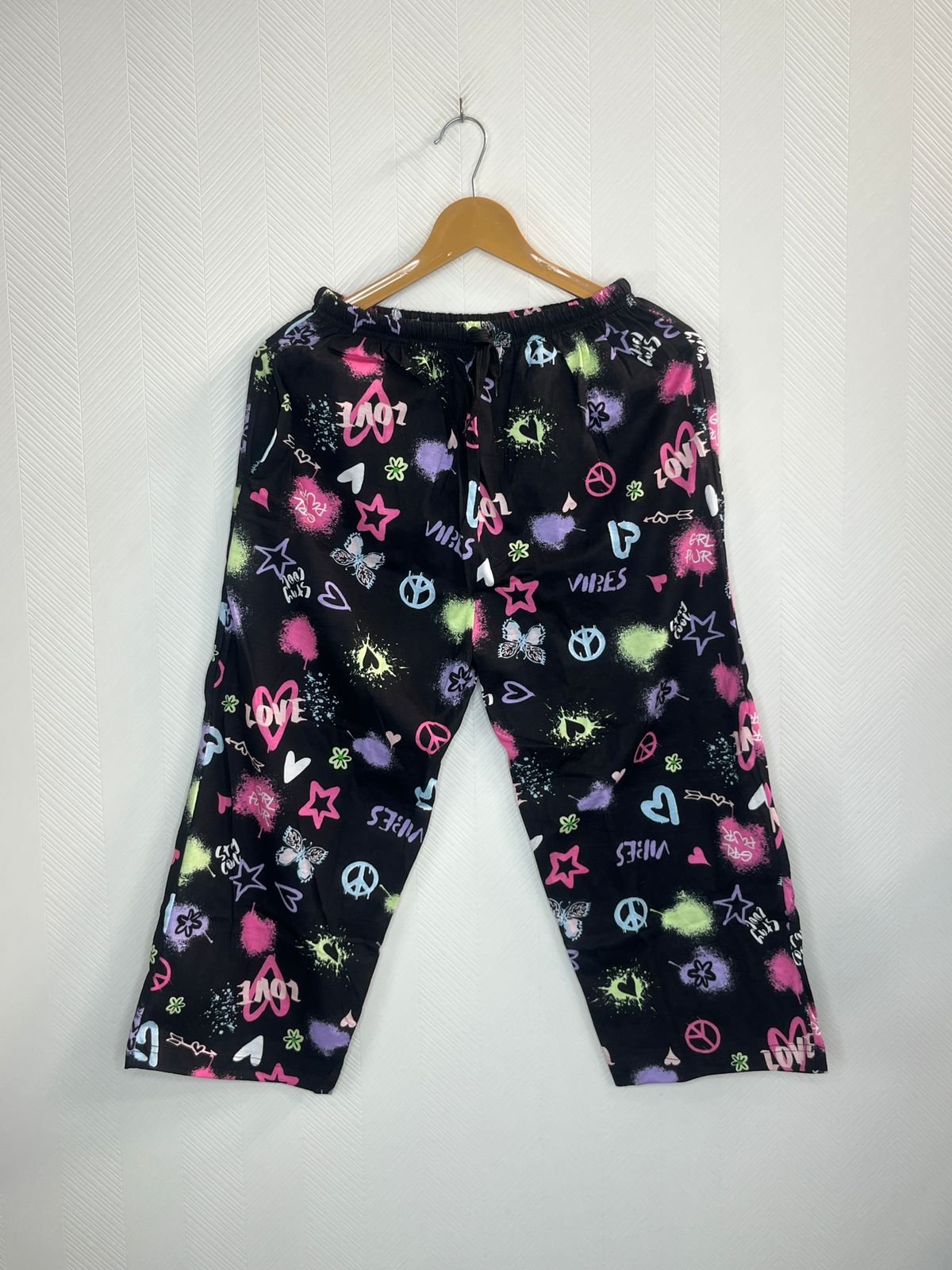 Urban Graffiti Vibes 3/4th Pants