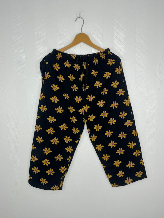 Midnight Sunflower Bloom 3/4th Pants