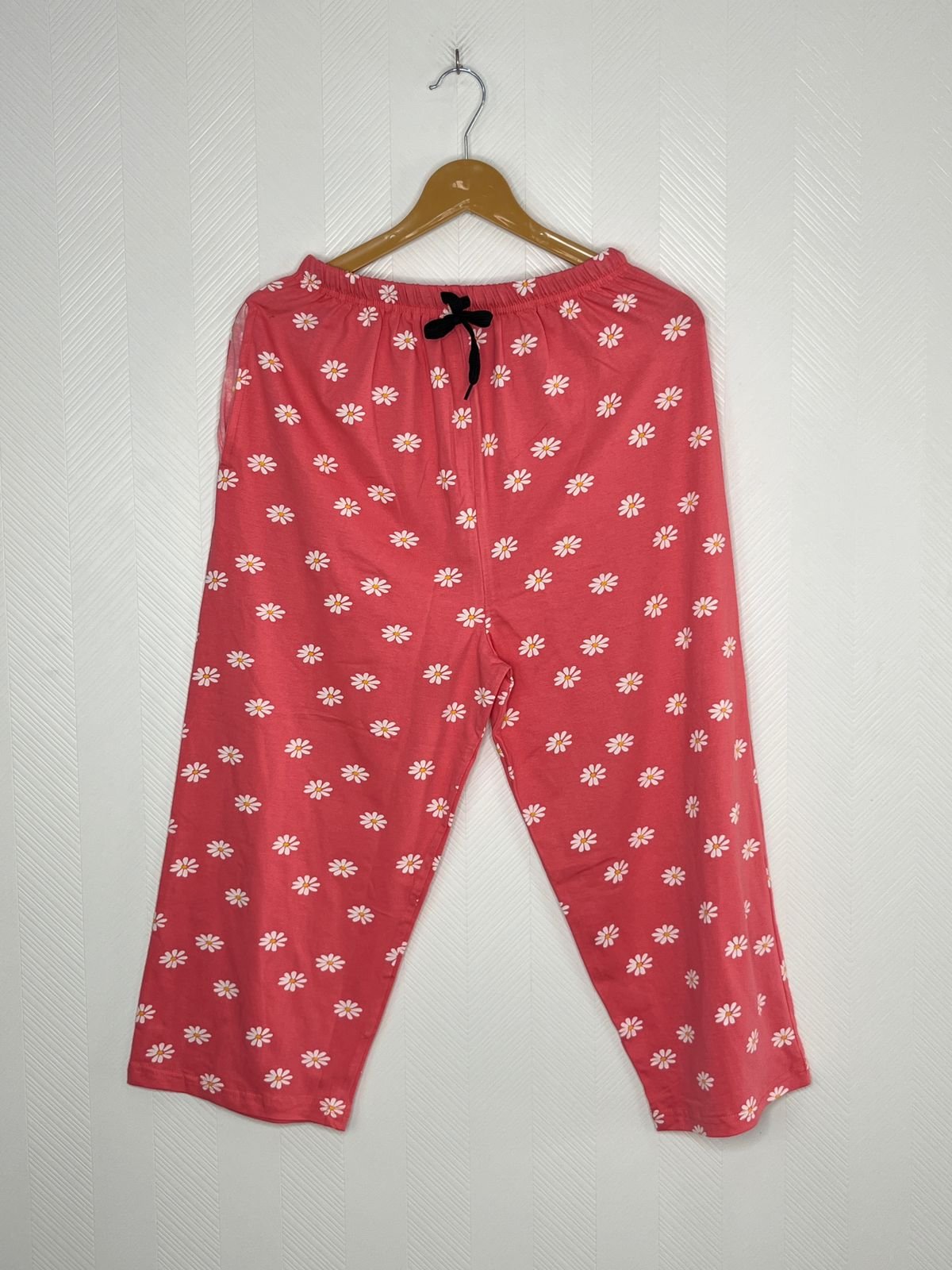 Coral Pink Daisy Print Cotton 3/4th Pants
