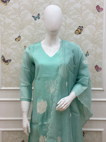 Mul Chanderi with Slit With Embroidery Sea Green Floral Embroidered 3-Piece Suit