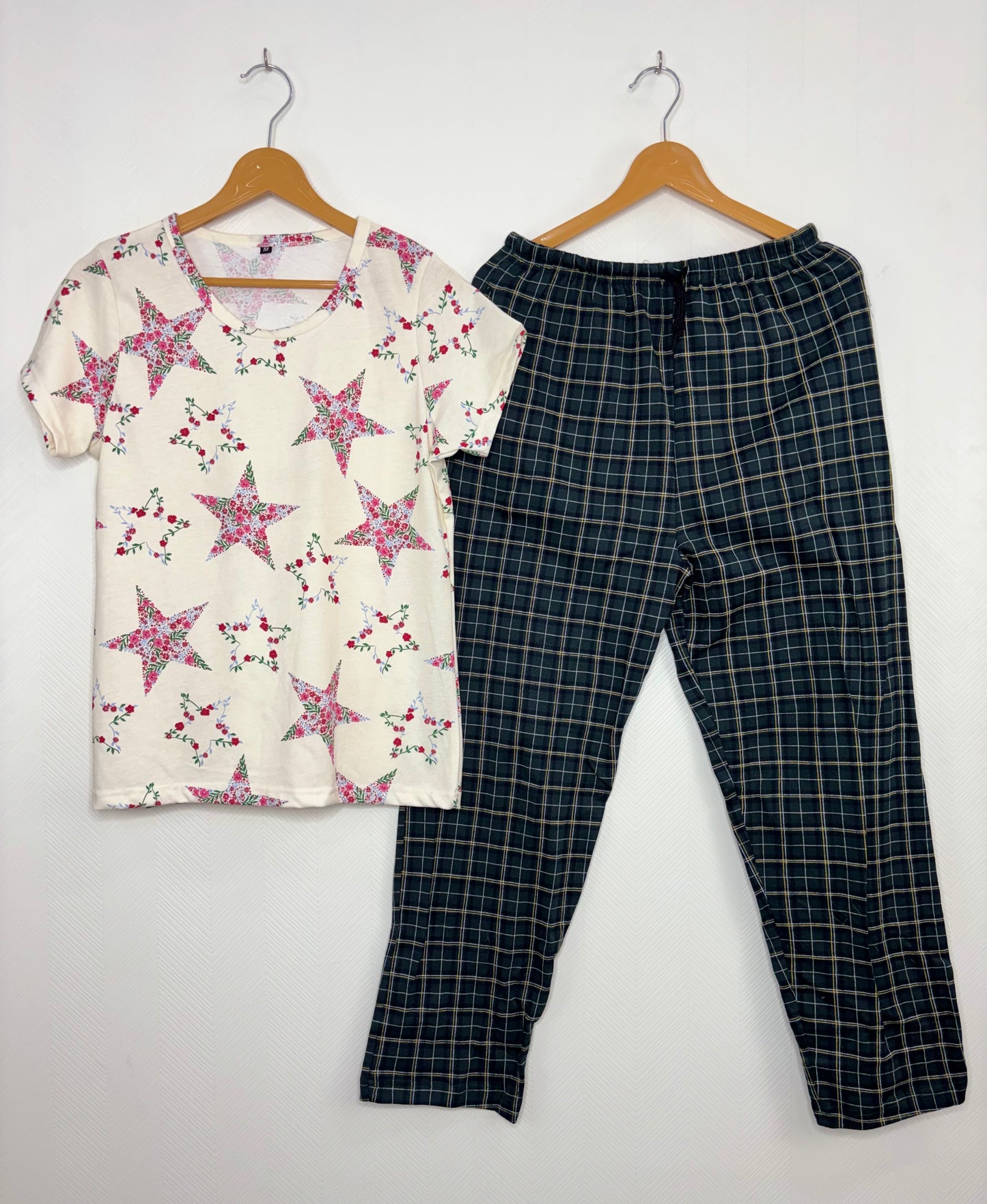 Cream and Dark Green Floral Star Printed T-shirt with Check Pant Set