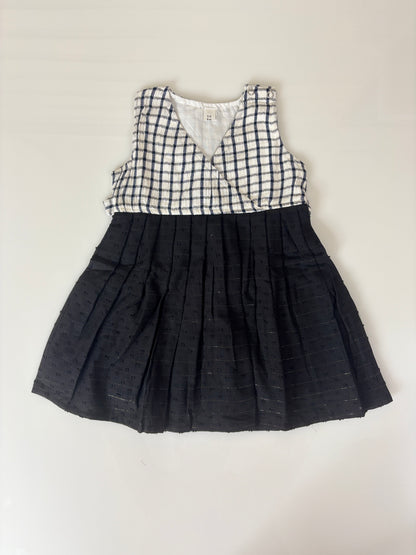Black & White Checked Sleeveless Frock Outdoor wear