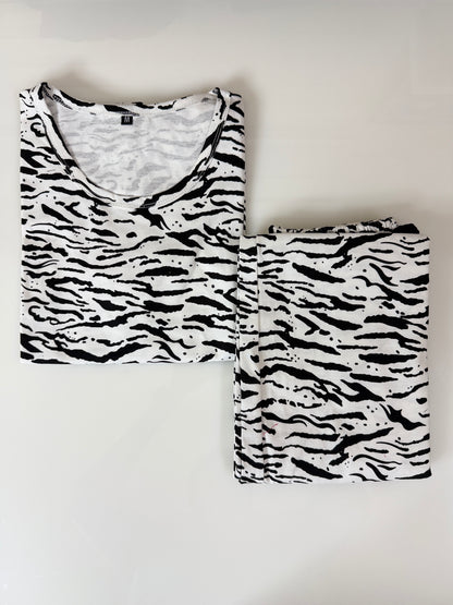 White with Black Wavey Printed T-shirt with Combo Pant Set