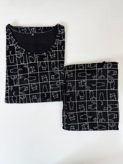Black with White Cat's Printed T-shirt with Combo Pant Set