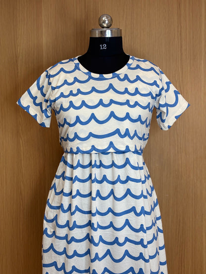 White Blue Wave Print Maternity Feeding Maxi