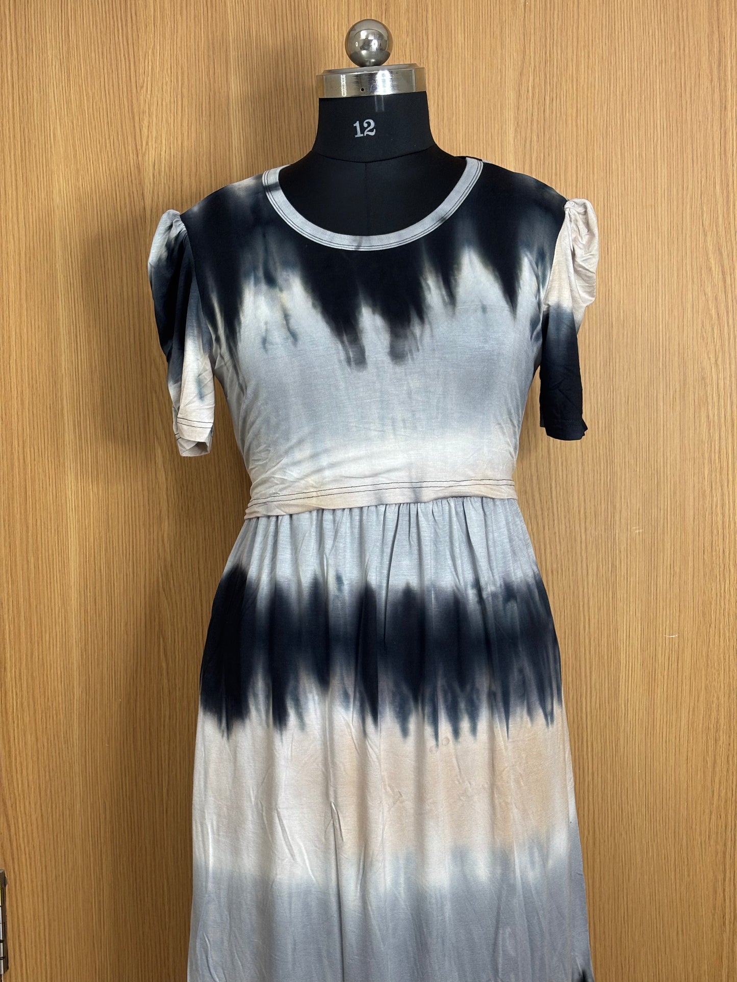 Triple Colors Mixed Die-Tye Printed Feeding Puff Sleeve Maxi