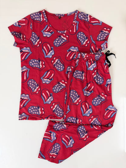 Red Lips Print T-Shirt and 3/4th Coords