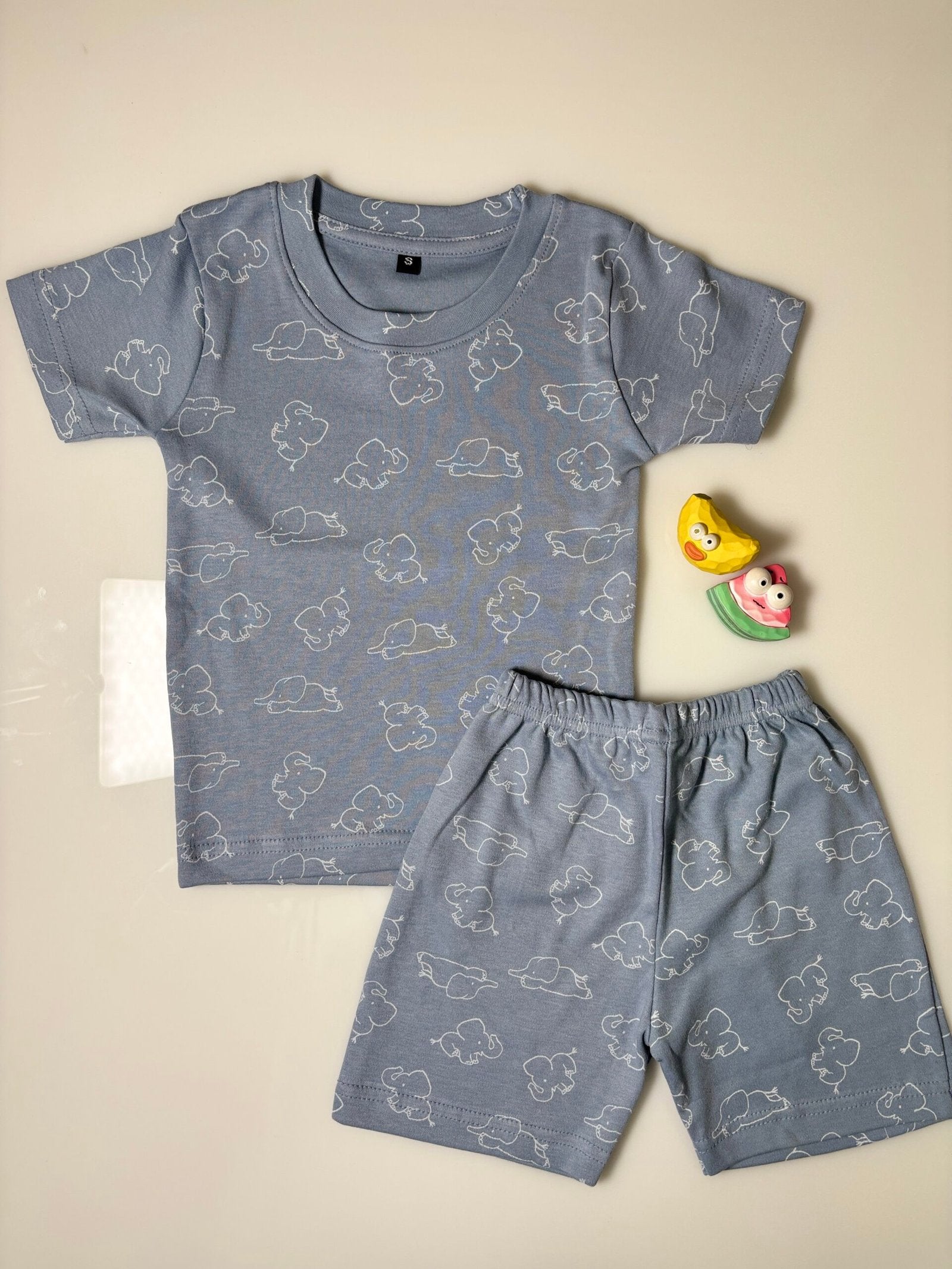Gray Elephant Outline Printed T-Shirts &amp; Shorts Coords