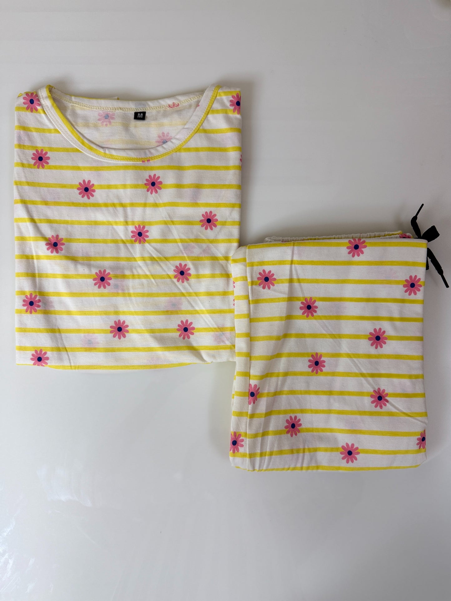 White Floral Striped Feeding T-shirt And Pants