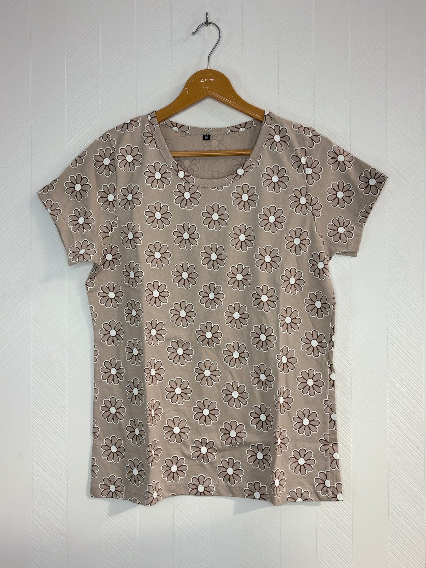 Beige Daisy Floral Women's T-Shirt