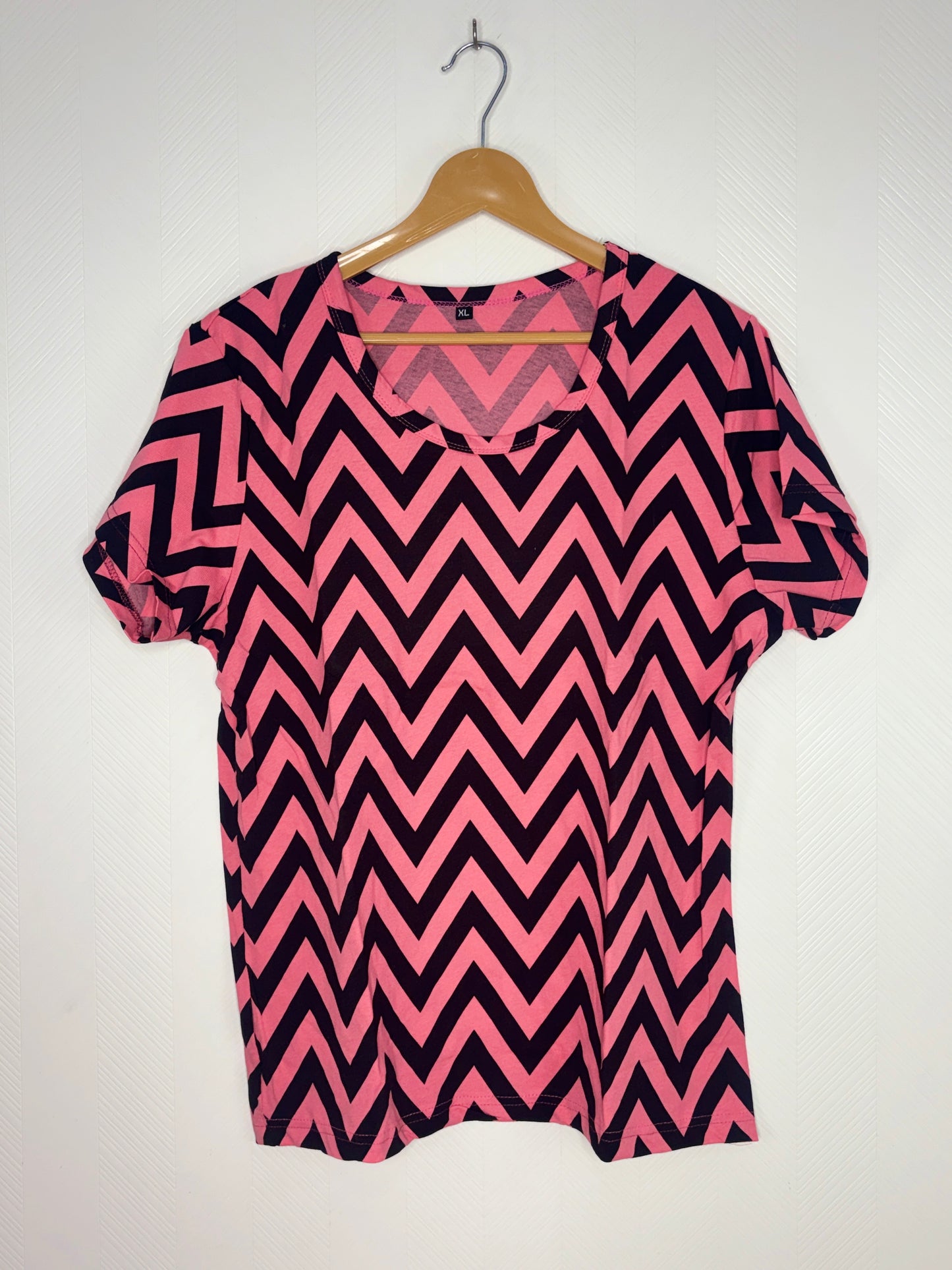 Hot Pink Chevron Print Women's T-Shirt