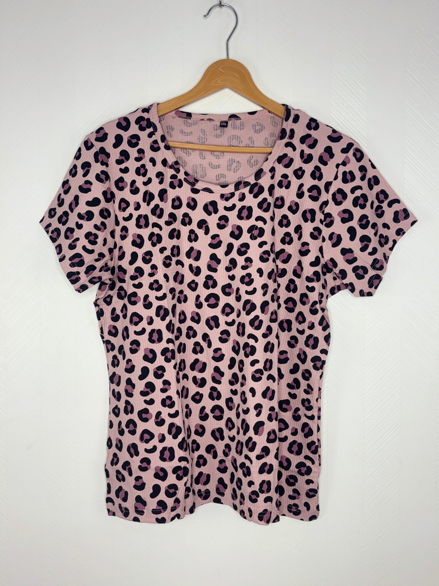 Pink Leopard Print Women's T-Shirt