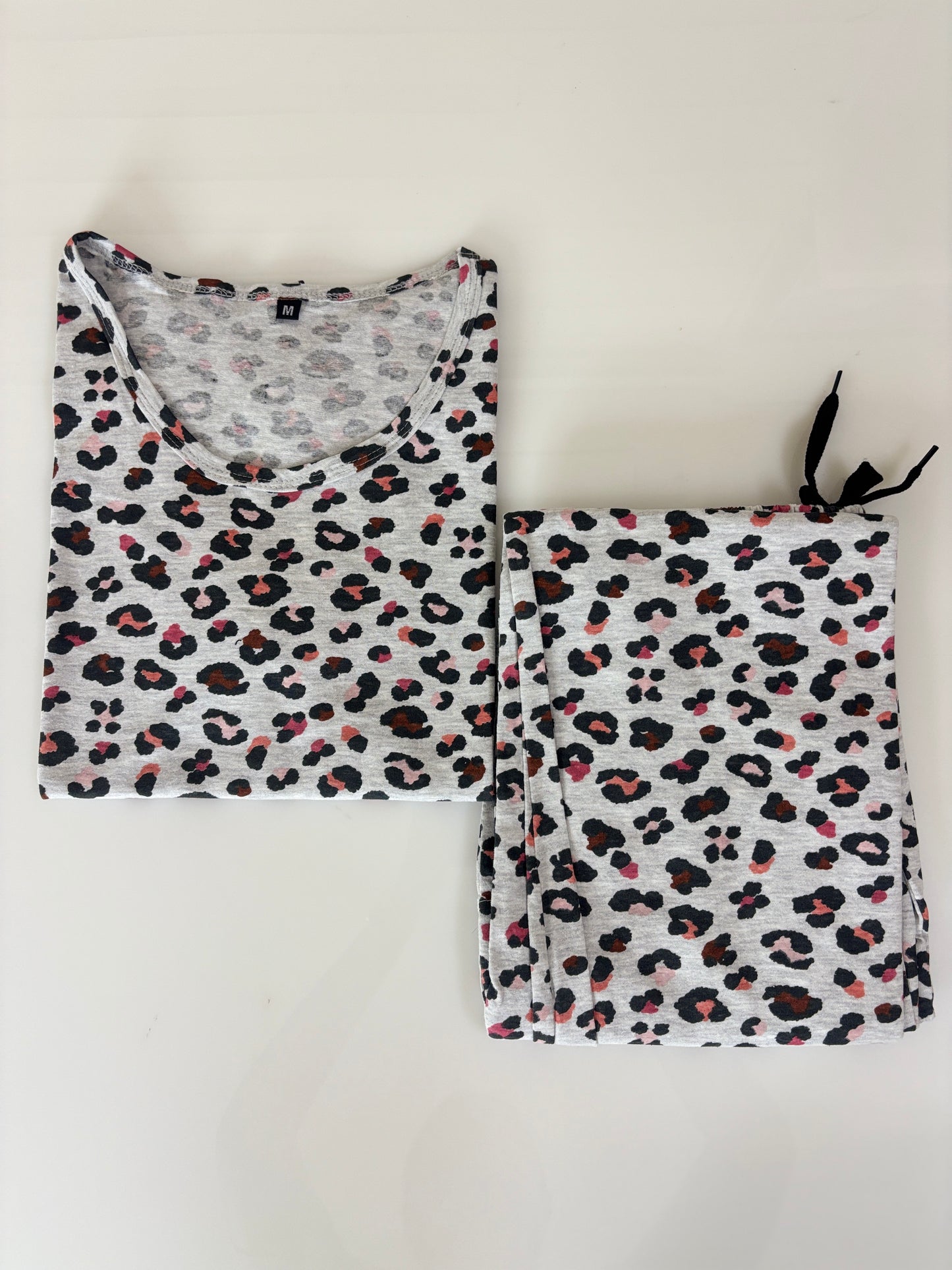 Women's Heather Grey Leopard Print Lounge T-Shirt & Pant Set