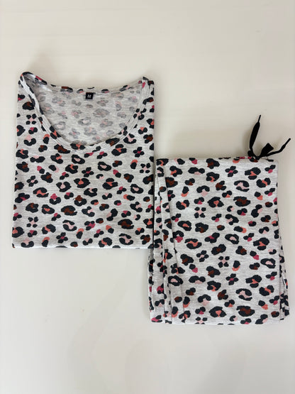Women's Heather Grey Leopard Print Lounge T-Shirt & Pant Set