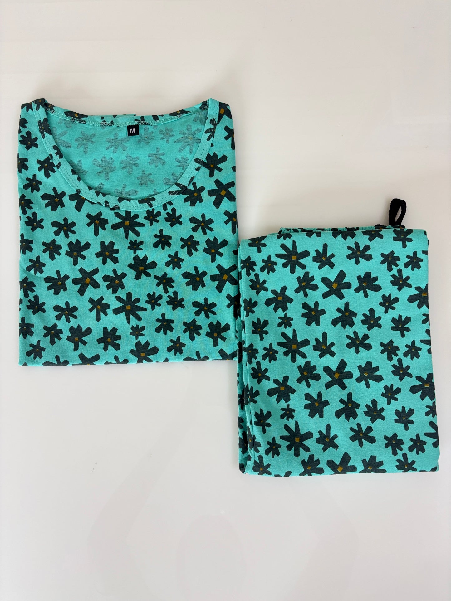 Women's Aqua Blue Daisy Print Lounge T-Shirt & Pant Set