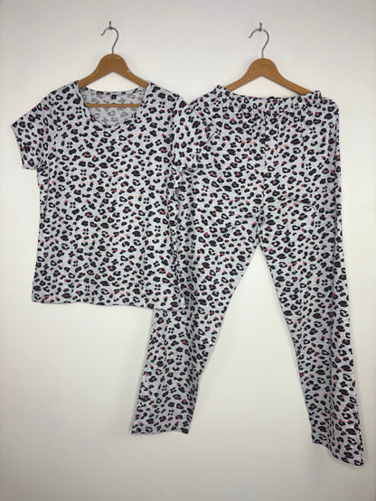 Women's Heather Grey Leopard Print Lounge T-Shirt & Pant Set
