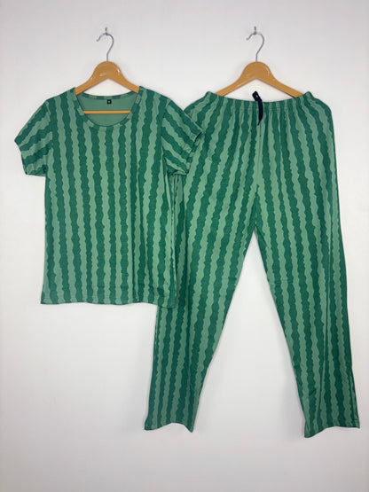 Women's Emerald Green Wavy Stripe Lounge T-Shirt & Pant Set