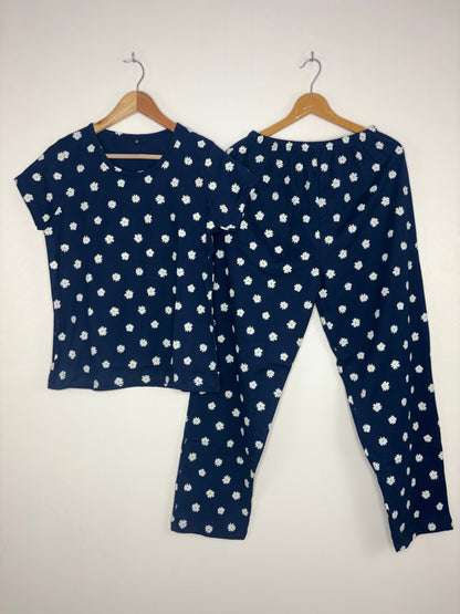 Women's Navy Blue Daisy Print Lounge T-Shirt & Pant Set