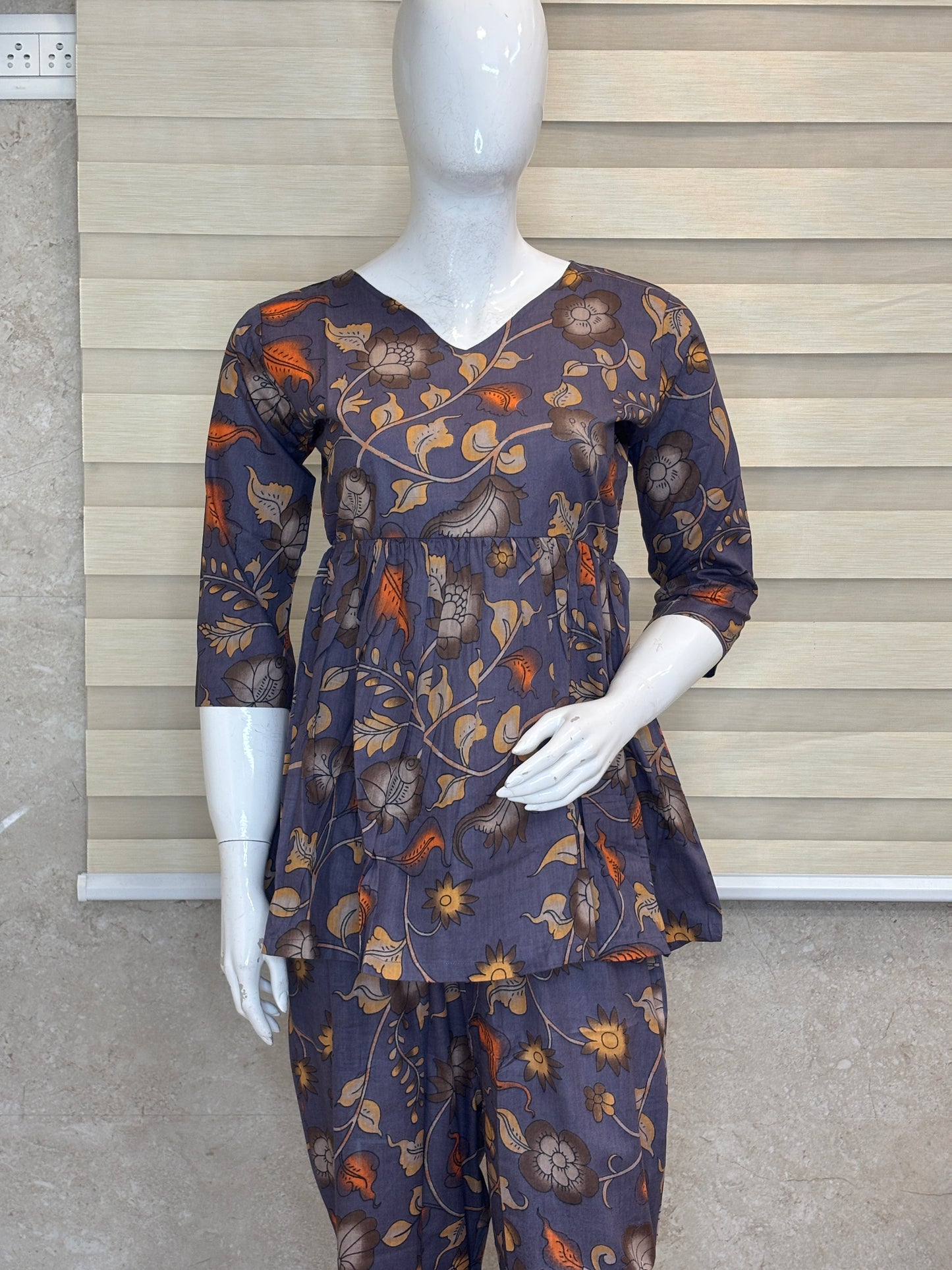 Dusty lavender floral peplum top with palazoo set