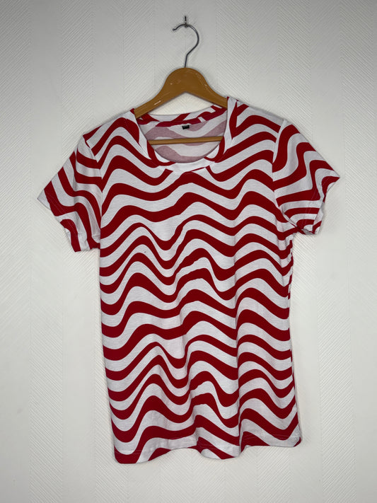 Red & White Wavy Stripe Print Women's T-Shirt