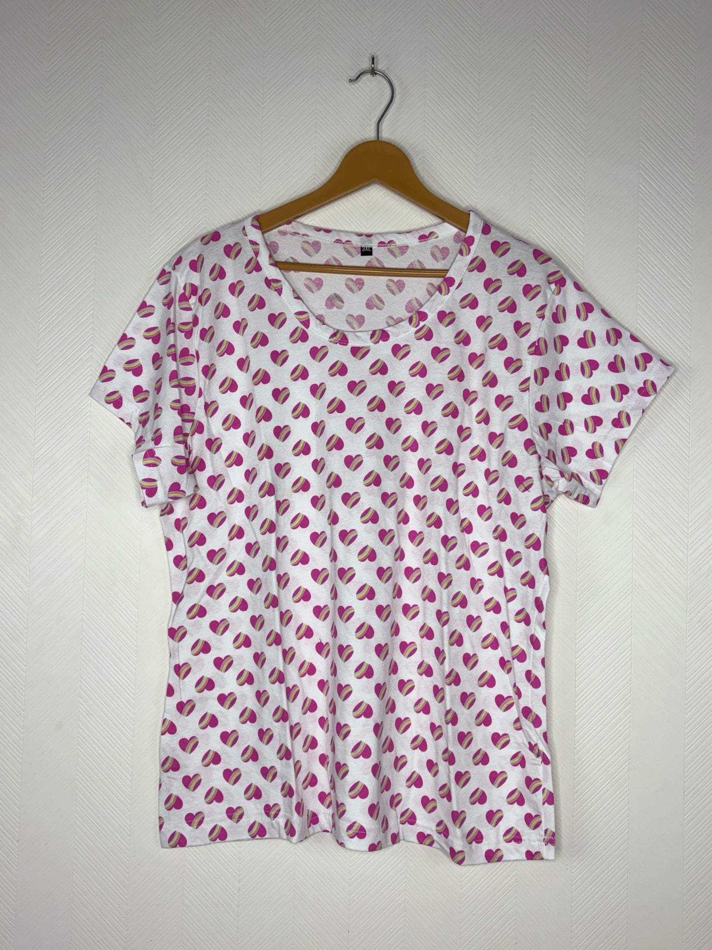 White Heart Print Women's T-Shirt