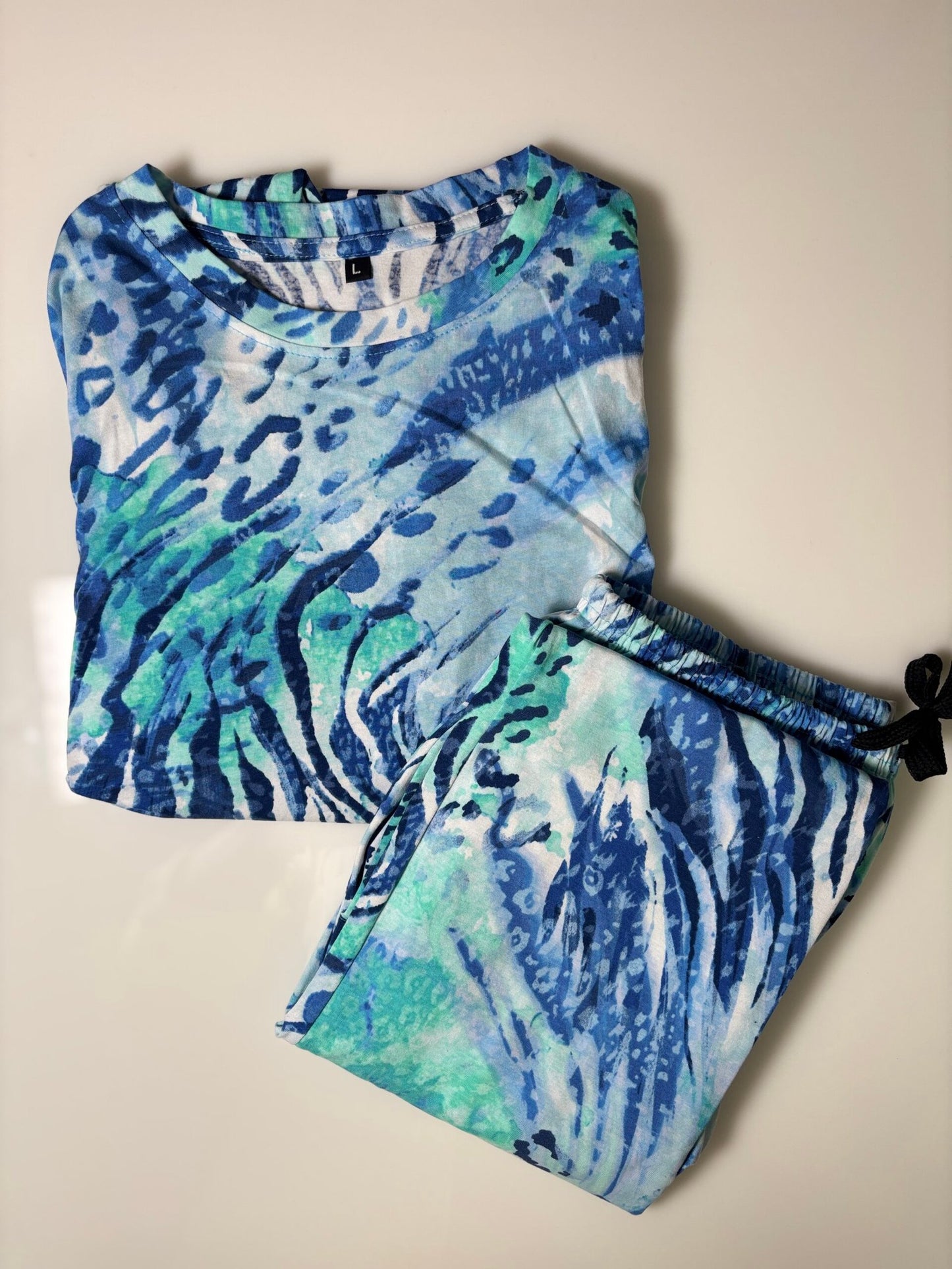 Green and Blue Art Designs Printed Feeding T-shirt and Pant Coords