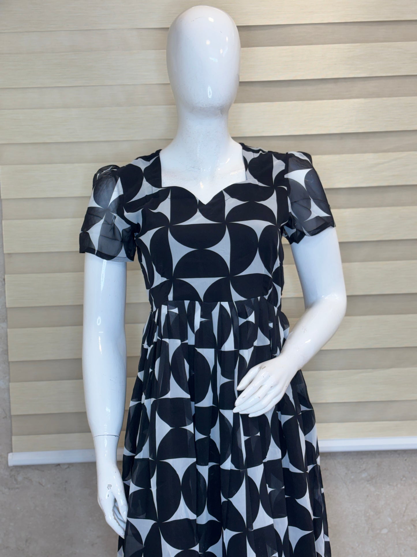 Black Geometric Print Georgette Non-Feeding Gown