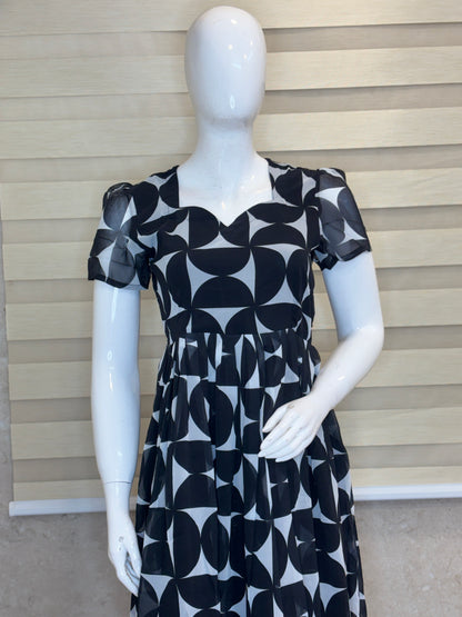 Black Geometric Print Georgette Non-Feeding Gown