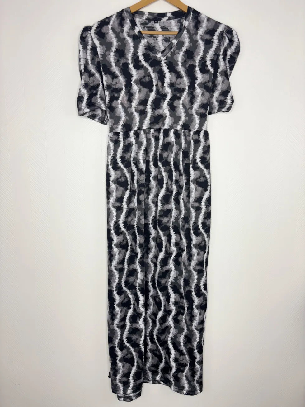 Triple Colors Wavey Printed V-Neck Lounge Frock