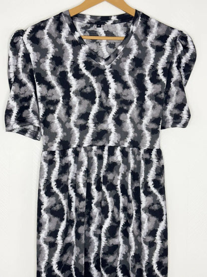 Triple Colors Wavey Printed V-Neck Lounge Frock