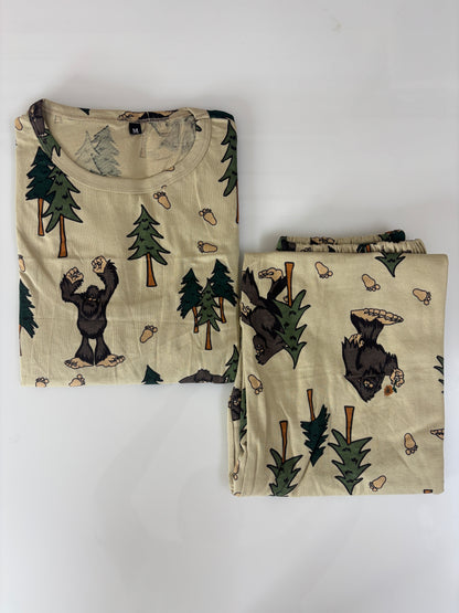Sand Beige Woodland Bear Feeding T-Shirt with Pant