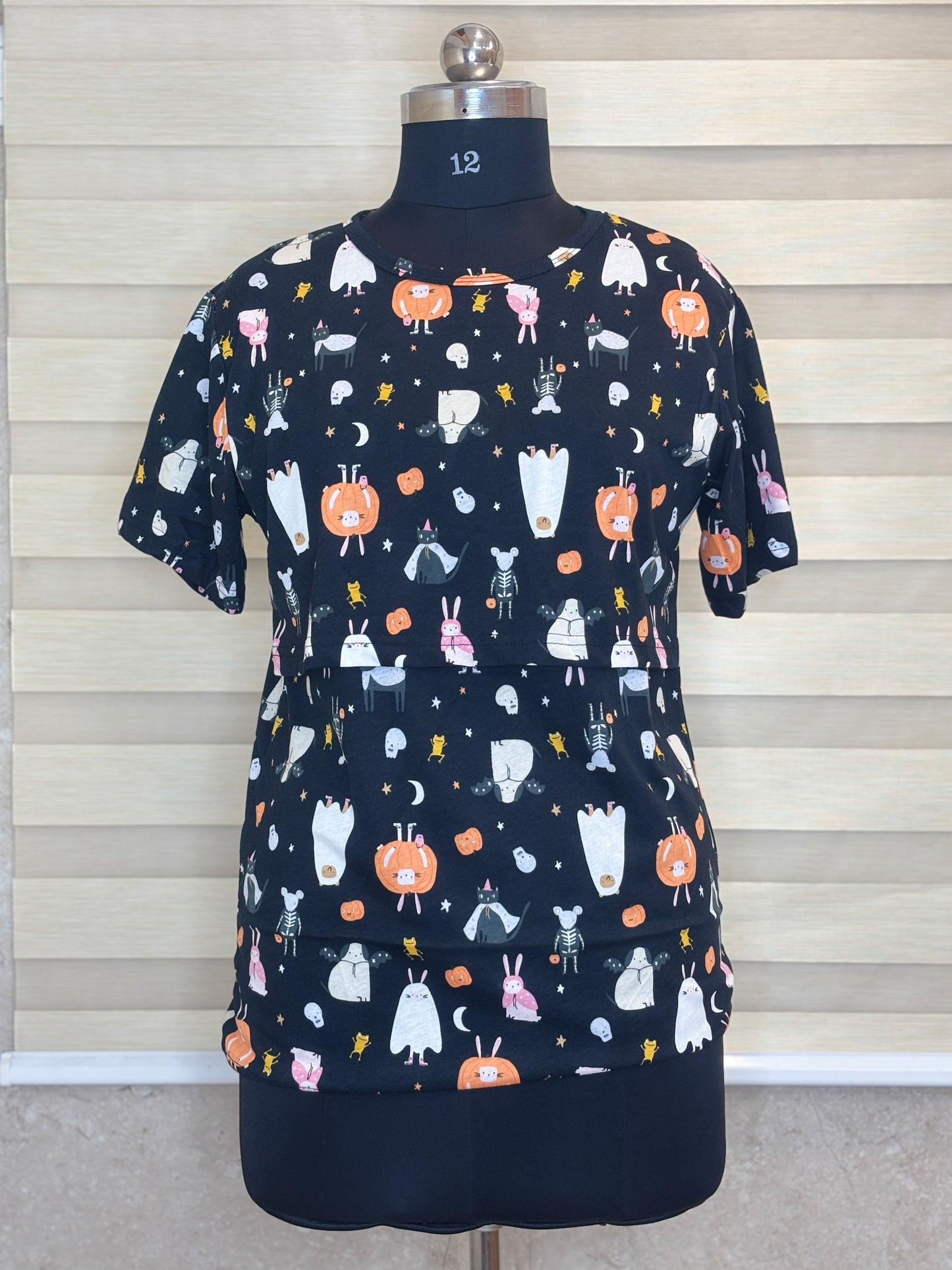 Jet Black Spooky Friends Cartoon Print Feeding Maternity T-Shirt