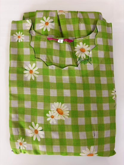 Mul Cotton Fabric Green Checkered Daisy Print Non Feeding Maxi