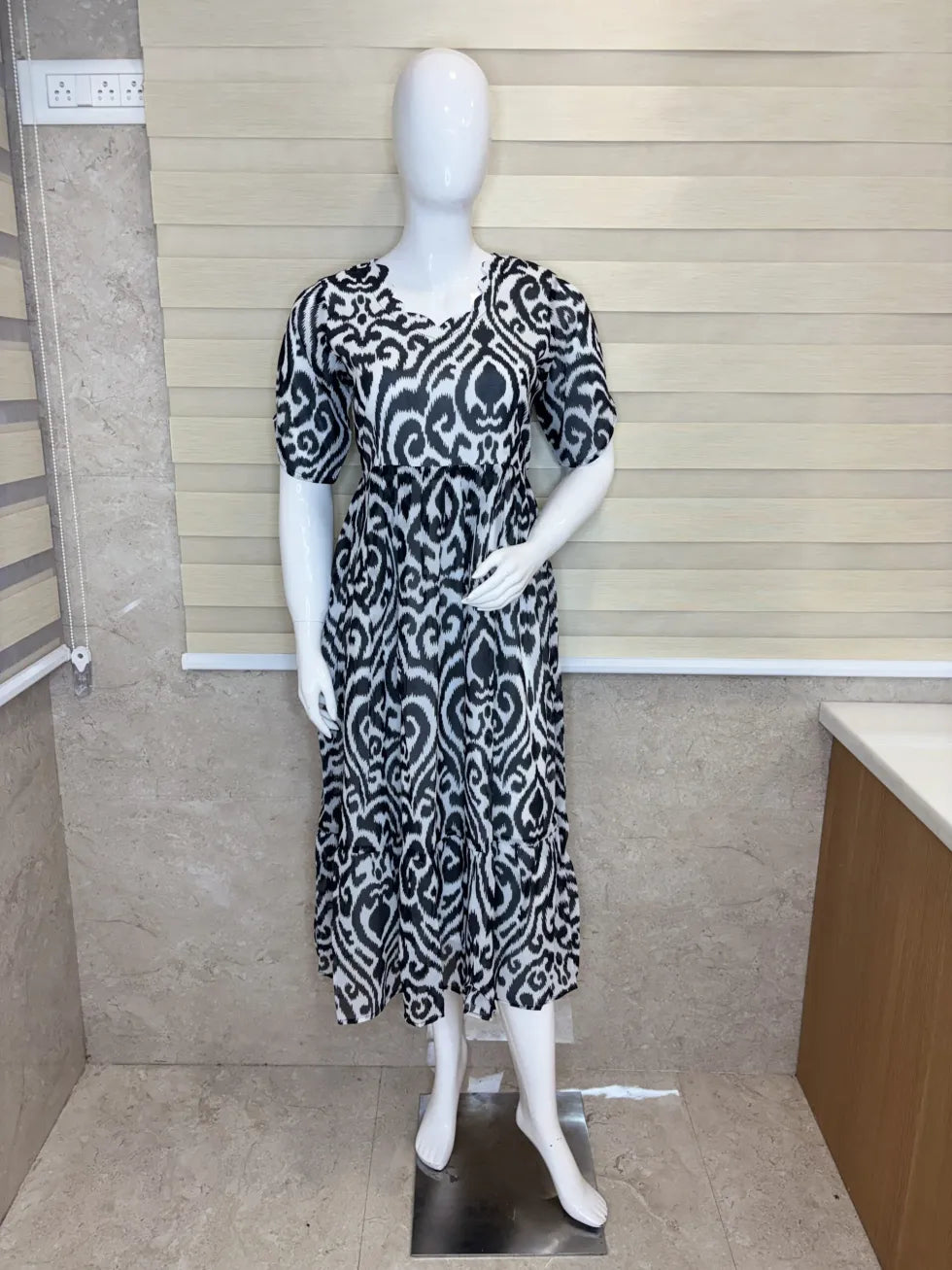 Black and White Paisley Printed Georgette Outdoor Non-Feeding Maxi