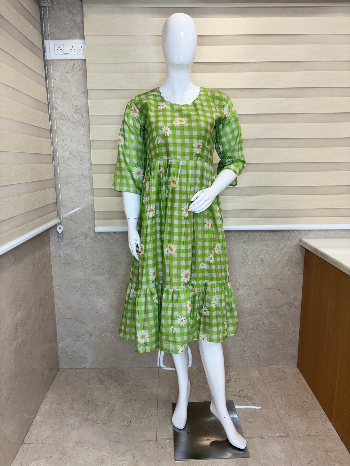 Mul Cotton Fabric Green Checkered Daisy Print Non Feeding Maxi