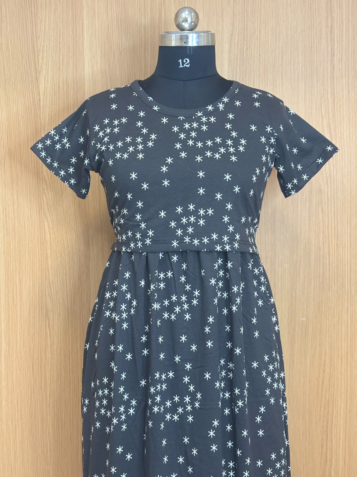 Black Snowflake Print Cotton Hosiery Feeding Maxi