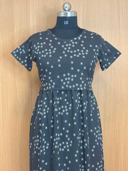 Black Snowflake Print Cotton Hosiery Feeding Maxi