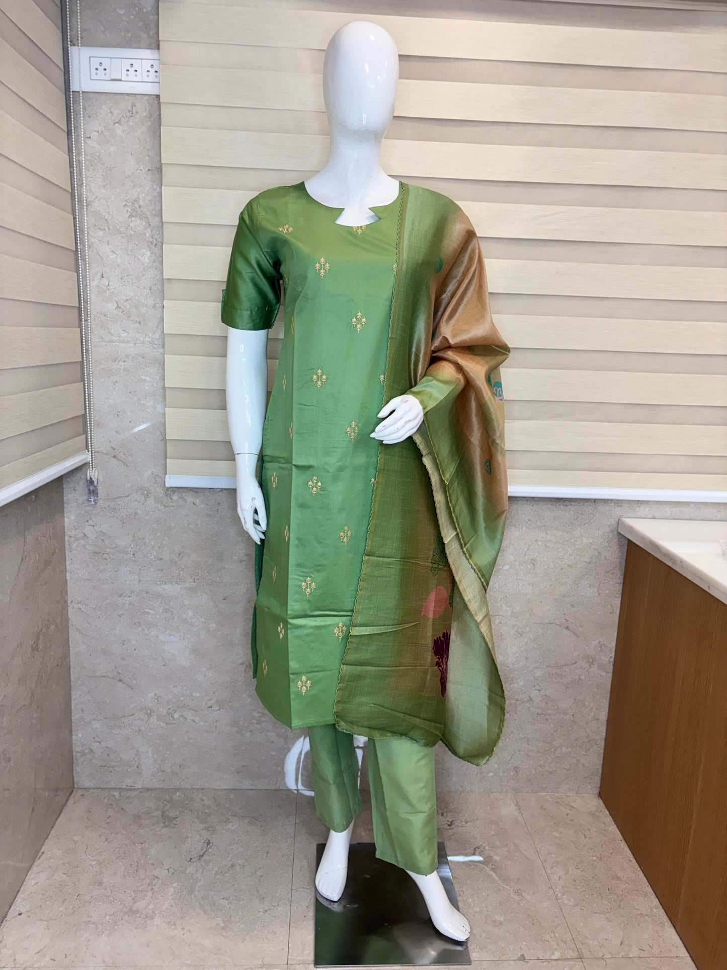 Pista Elegance Embroidered Kurta Set with Floral Woven Dupatta