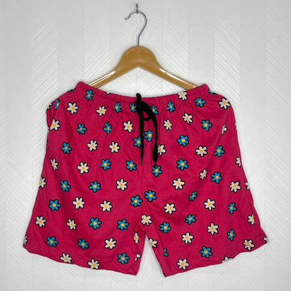 Hot Pink Daisy Pop Women's Shorts