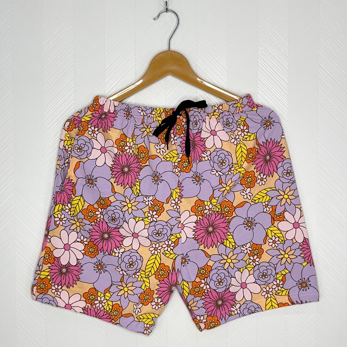 Lavender Mist Retro Bloom Women's Shorts